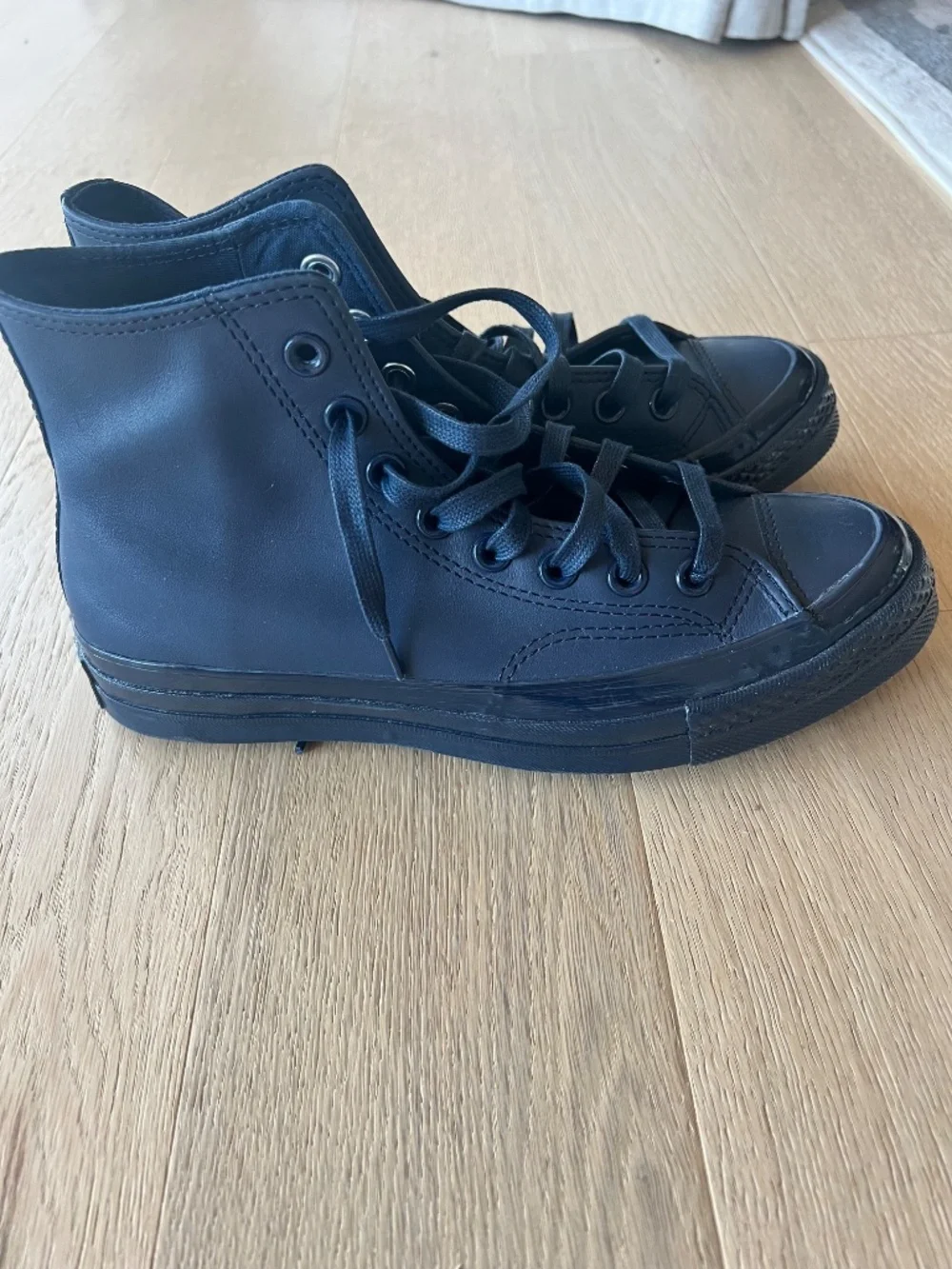 Converse High Top Sneakers In Navy